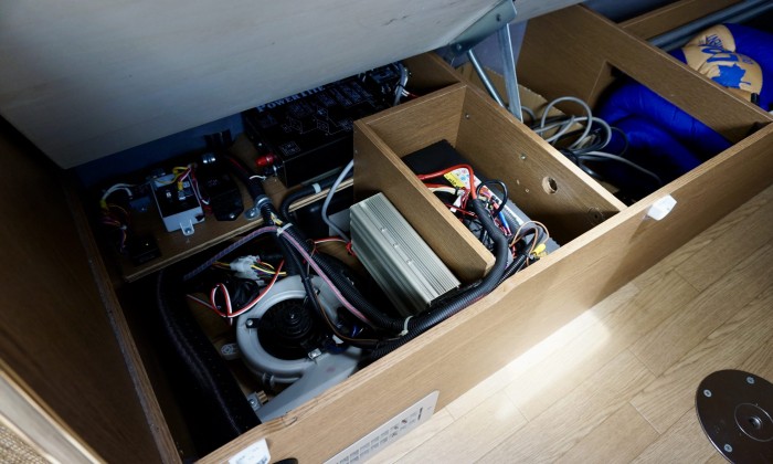 サブバッテリー